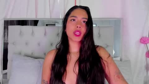 Snapshot of annaqueen_ chatting on 12.06.24 Anna online show from 12.06.24