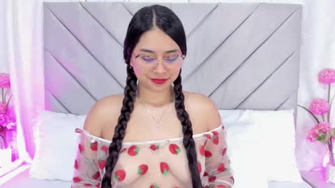 Snapshot of annaqueen_ chatting on 12.29.24 Anna online show from 12.29.24