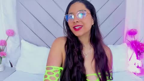 Snapshot of annaqueen_ chatting on 01.24.25 Anna online show from 01.24.25