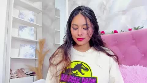 Snapshot of annaqueen_ chatting on 10.11.25 Anna online show from 10.11.25