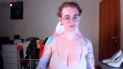 AnnaRoading online show from 10.12.25