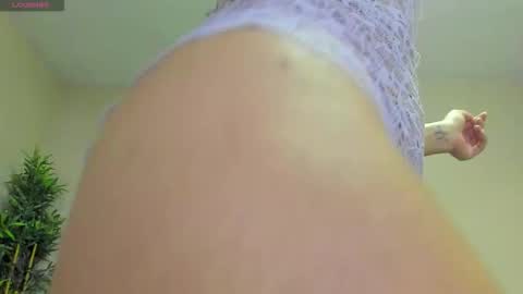 Snapshot of annataylor_ chatting on 01.12.26 Anna online show from 01.12.26