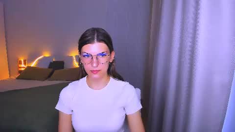 Snapshot of annathorne chatting on 06.13.26 Im Anna online show from 06.13.26