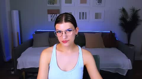 Snapshot of annathorne chatting on 06.15.26 Im Anna online show from 06.15.26