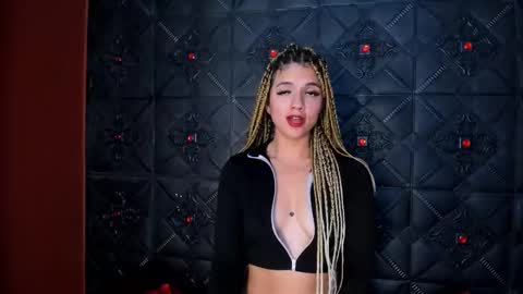 Snapshot of annavi_ chatting on 10.17.25 Annavi online show from 10.17.25