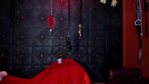 Snapshot of annavi_ chatting on 10.22.25 Annavi online show from 10.22.25