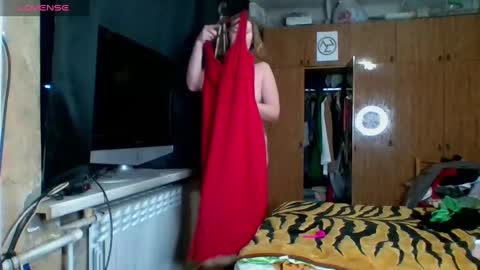 AnnaXLovers online show from 12.16.24