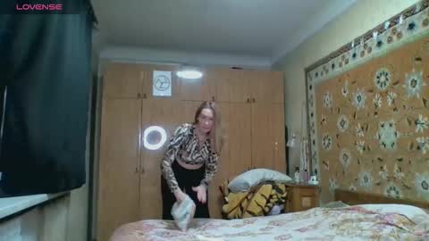 AnnaXLovers online show from 10.29.25