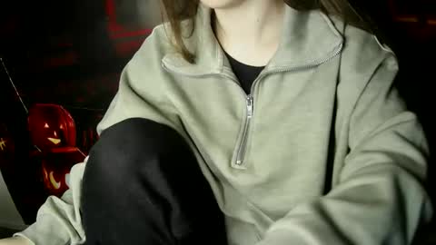 Bella online show from 10.27.25