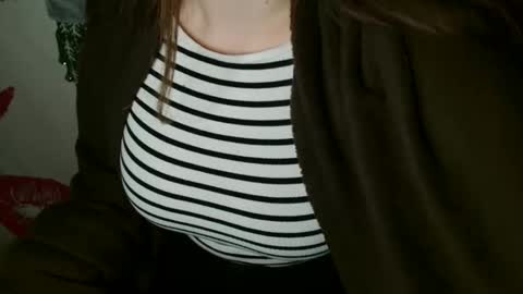 Bella online show from 11.20.25