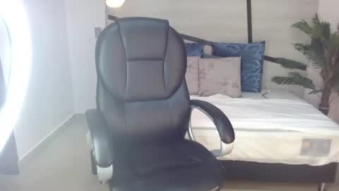 anne_blake online show from 06.23.26