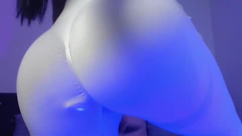 Anne  online show from 10.04.25