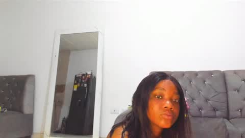 Snapshot of annebullocks chatting on 01.14.25 Annie online show from 01.14.25