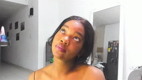 Snapshot of annebullocks chatting on 02.05.25 Annie online show from 02.05.25