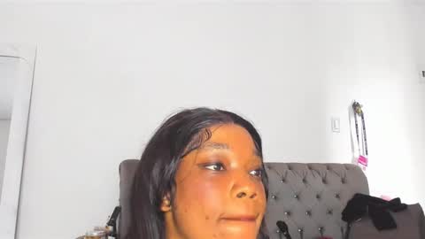 Snapshot of annebullocks chatting on 03.09.25 Annie online show from 03.09.25