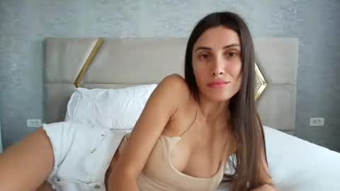 AnneHotxxx online show from 06.16.26