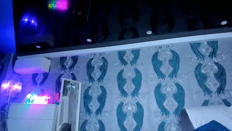 Snapshot of anneswhite chatting on 09.26.25 Ana online show from 09.26.25