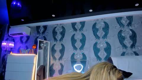 Snapshot of anneswhite chatting on 11.15.25 Ana online show from 11.15.25