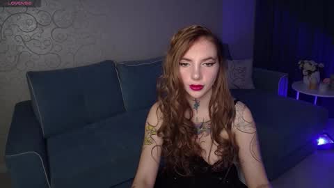 Snapshot of annetenet chatting on 12.05.25 Annet online show from 12.05.25