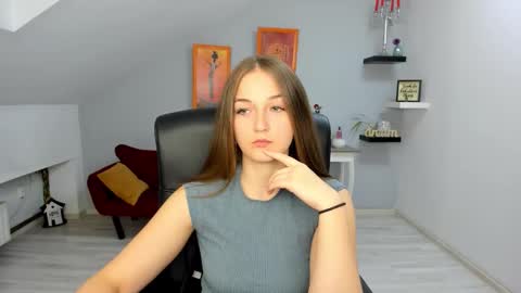 annewilsonn online show from 11.24.25