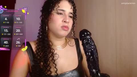 Snapshot of anngelademon chatting on 09.30.25 ANGEL independent model online show from 09.30.25