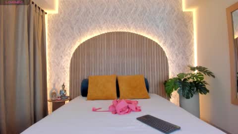 Annhya  online show from 12.16.25