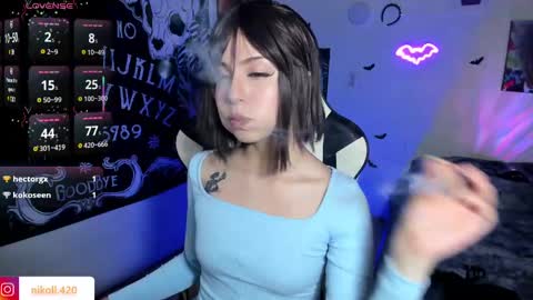 Snapshot of anni_420_ chatting on 03.08.25 Nikoll online show from 03.08.25