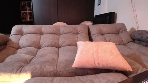 Anni online show from 01.16.25