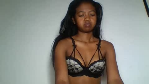 annica86 online show from 04.25.26