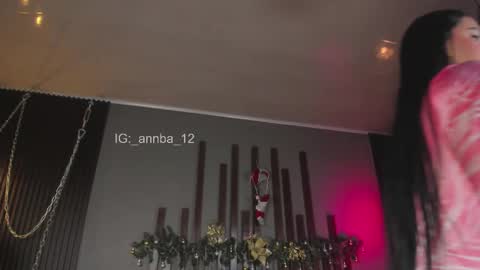 annie_barozzi online show from 12.02.25