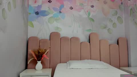 Snapshot of annie_cute18 chatting on 01.17.25 annie_cute18 online show from 01.17.25