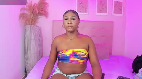 annie_dolce_ online show from 06.25.26