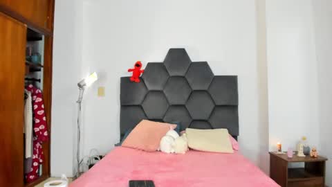 Annie online show from 01.30.25