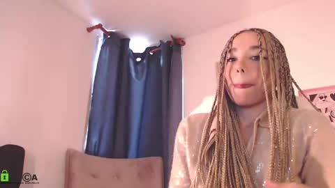 Annie online show from 03.05.25