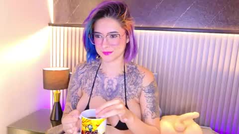 ANNIE HAWK online show from 07.17.26