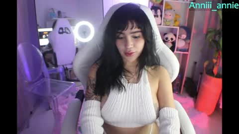 JEANNE no olvides seguirme dont forget follow me  uu online show from 05.15.26