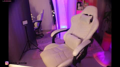 JEANNE no olvides seguirme dont forget follow me  uu online show from 06.15.26