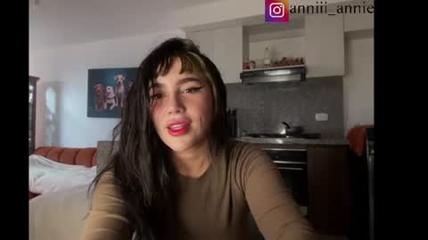 JEANNE no olvides seguirme dont forget follow me  uu online show from 07.25.26