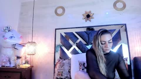 Snapshot of annie_vega17 chatting on 05.18.26 annie_vega17 online show from 05.18.26