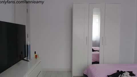 Annie online show from 01.22.25