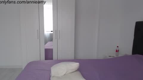 Annie online show from 01.25.25