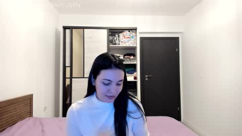 Annie online show from 12.16.25