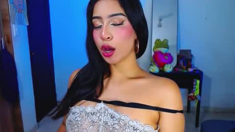 Snapshot of annieblu3 chatting on 11.15.25 AnnieBlu3 online show from 11.15.25