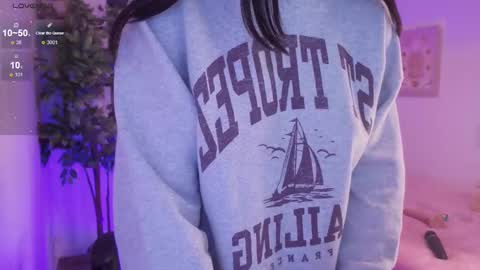 Snapshot of anniebrie chatting on 09.27.25 Cassandra online show from 09.27.25