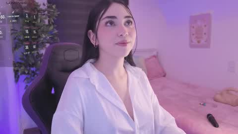 Snapshot of anniebrie chatting on 10.14.25 Cassandra online show from 10.14.25