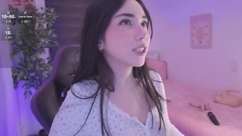 Snapshot of anniebrie chatting on 10.17.25 Cassandra online show from 10.17.25