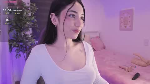 Snapshot of anniebrie chatting on 11.15.25 Cassandra online show from 11.15.25