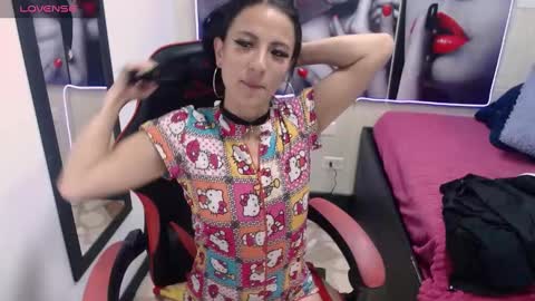 Anniee online show from 03.11.25