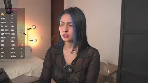 Annie FREE TRIAL IN BIO online show from 11.10.25