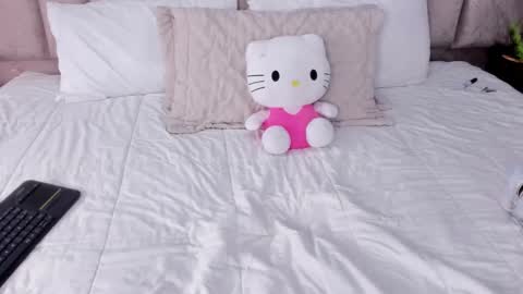 Snapshot of annienasty chatting on 10.26.25 Annie online show from 10.26.25